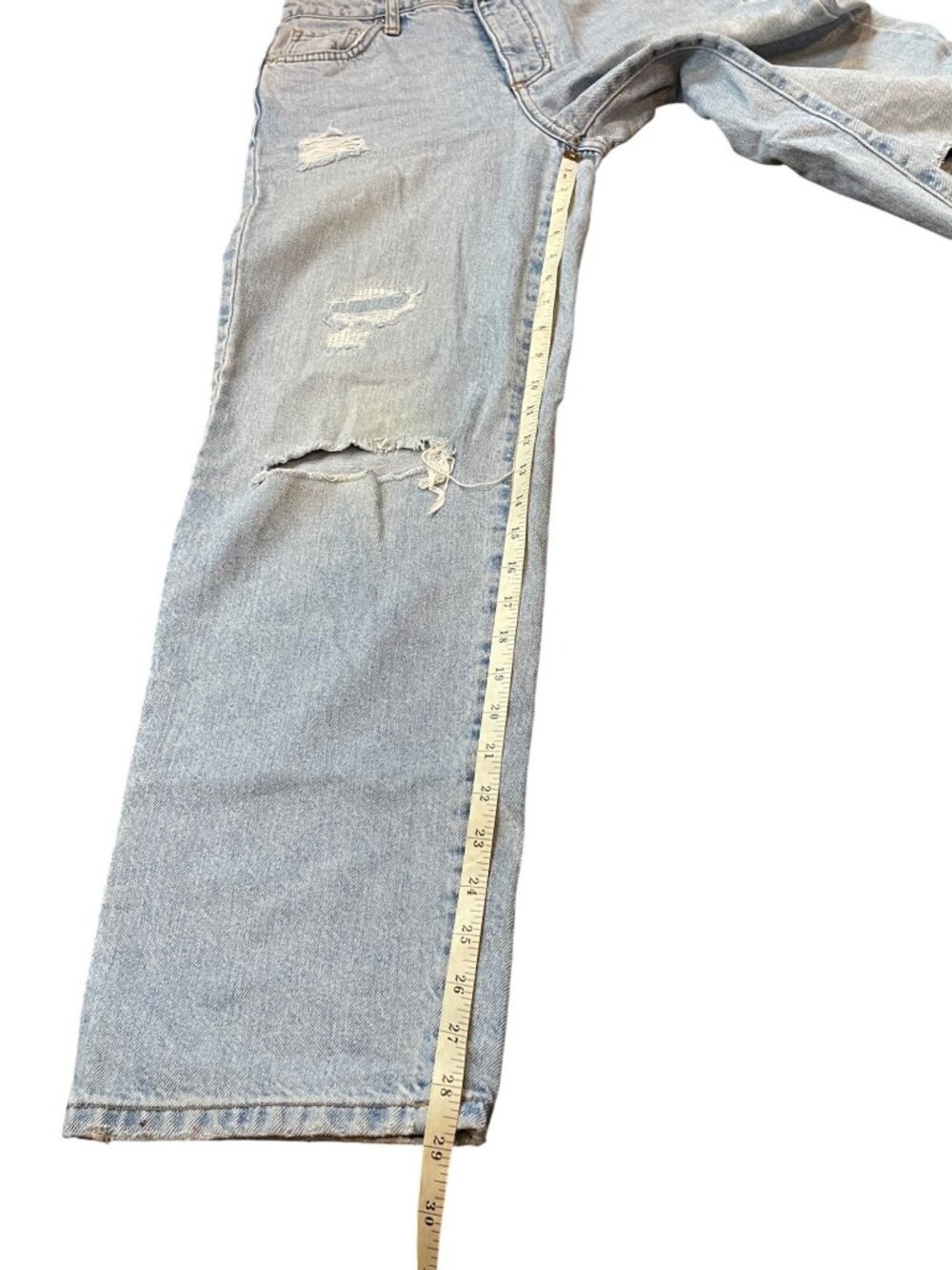 Womens Distressed High-Waisted Light Wash Jeans Size 24 Forever 21 - Picture 7 of 11
